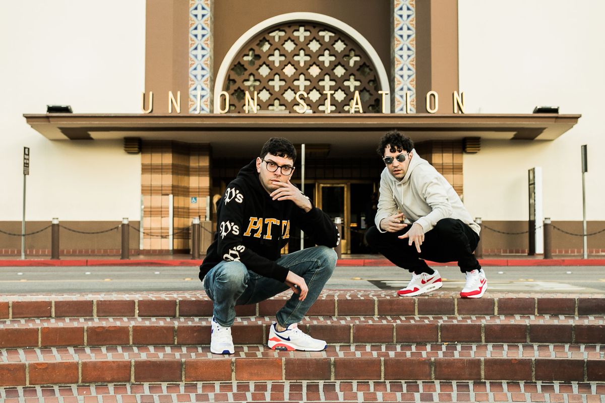 How Podcasters ItsTheReal Captured 'The Blog Era'